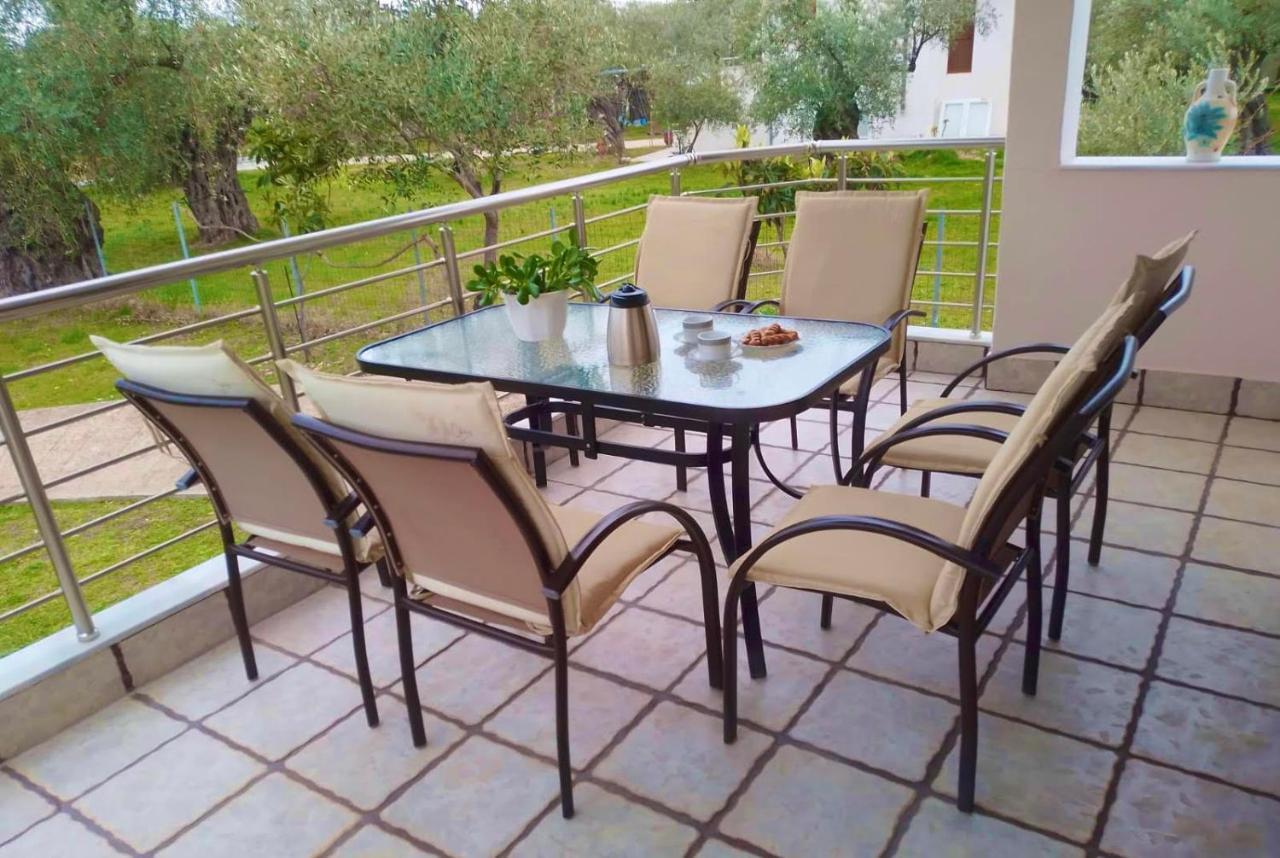 Villa Calypso Skala Rachoni  Buitenkant foto